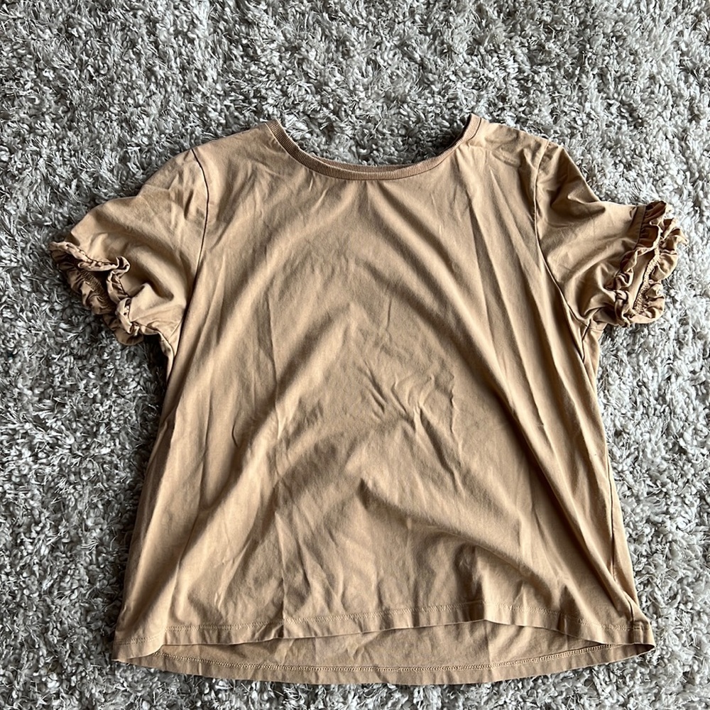 Princess Polly t-shirt! Size 4. Tan.